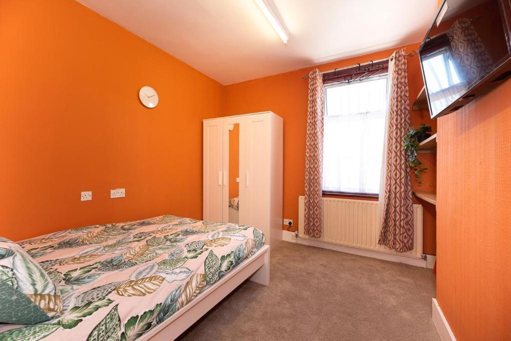 ロンドンBarking Road Comfy Houseアパートメント エクステリア 写真