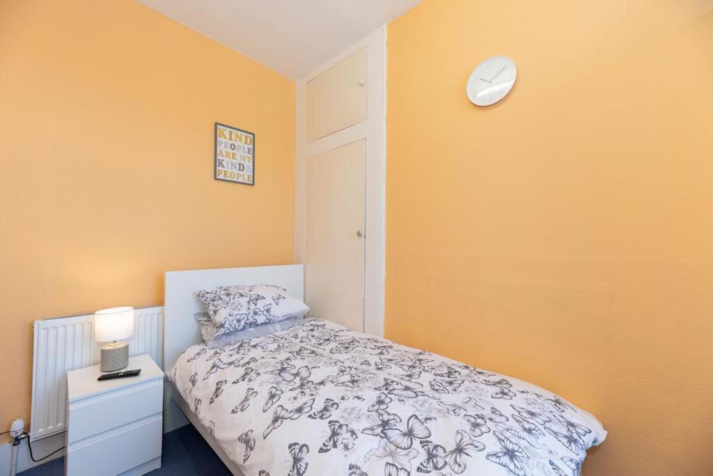 ロンドンBarking Road Comfy Houseアパートメント エクステリア 写真